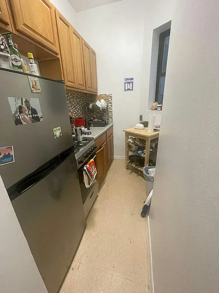 624 East 11th Street — Photo 2
