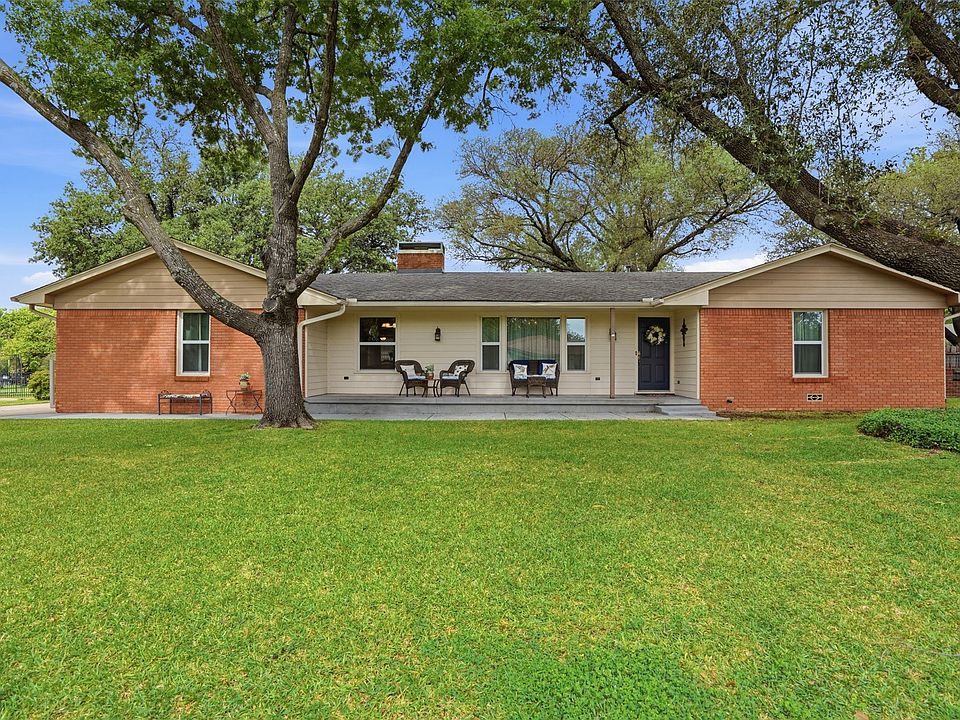 1st image of 1216 Hilltop Dr