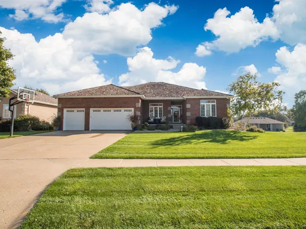 4724 Grayhawk Ridge Dr, Sioux City, IA 51106