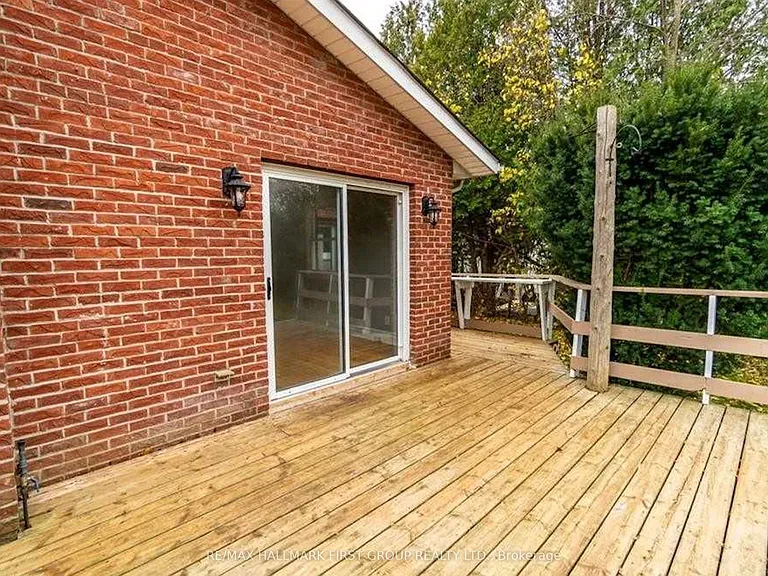 378 King St W — Photo 10