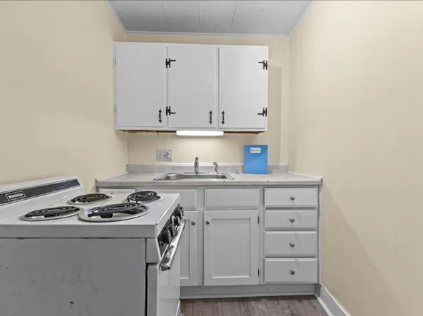 188 CLIFF, 188 Cliff St APT 4, Burlington, VT 05401