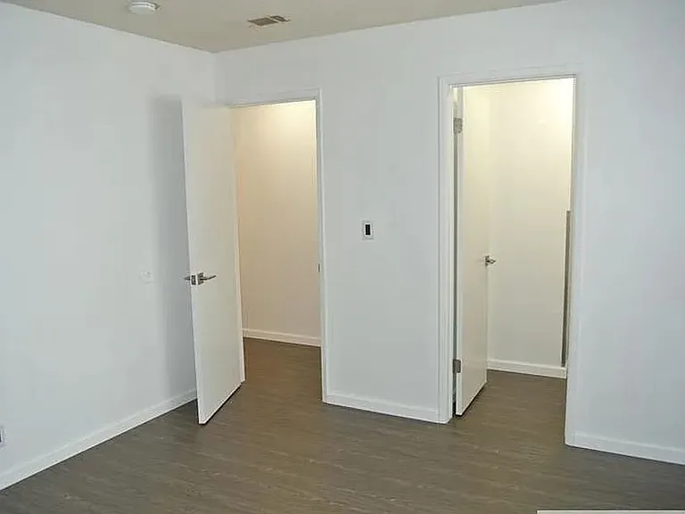 1608 Sycamore Dr #2 — Photo 7
