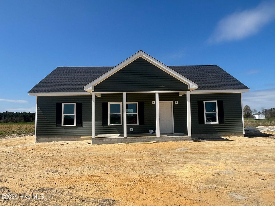 1st image of 824 Middle Swamp Road