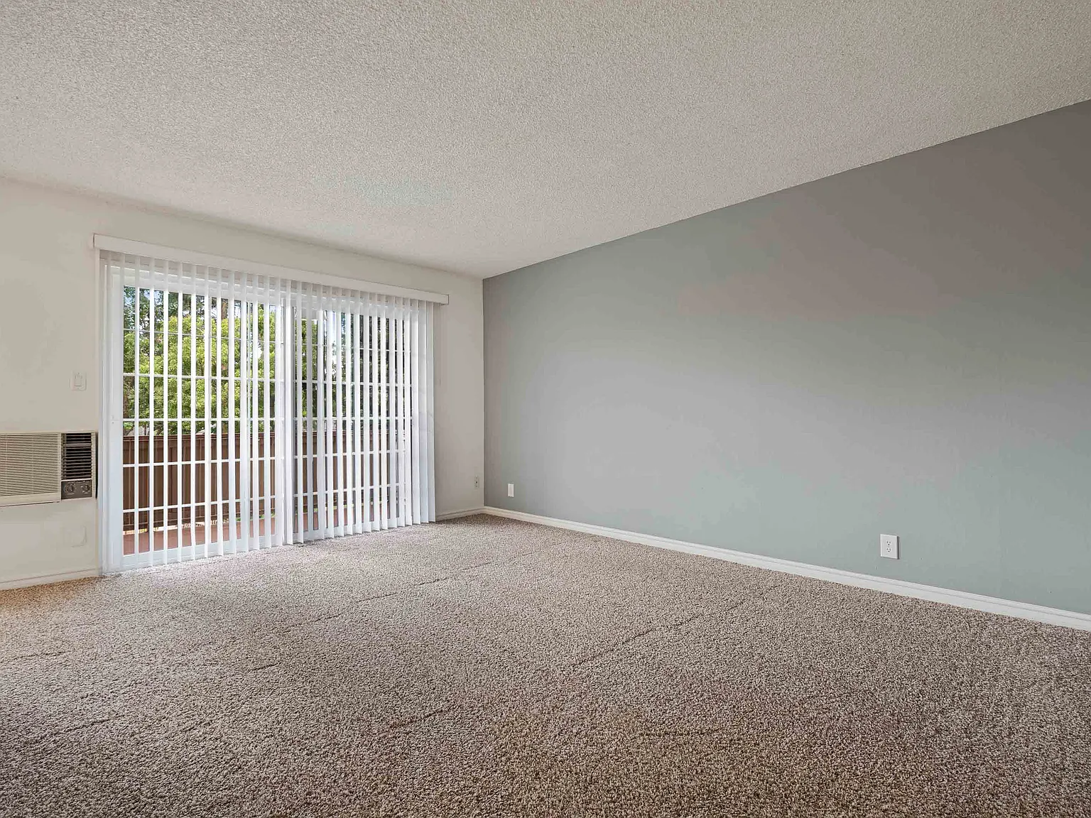 Fremont Manor — Photo 4