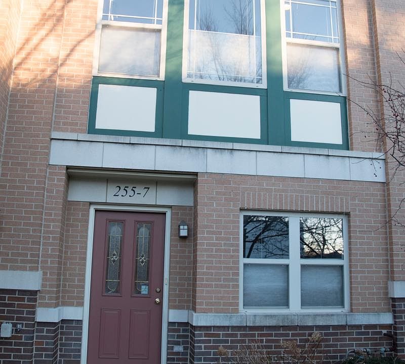 1st Fl - Front Entry (Outside)