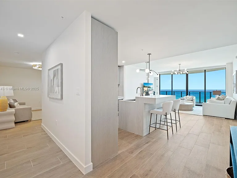 900 N Ocean Blvd #1005 — Photo 9