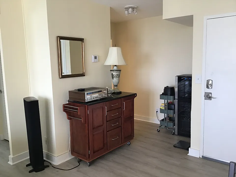 524 Orton Ave #604