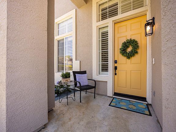 3rd image of 9572 Windrose Ln