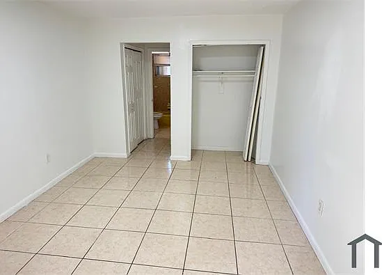6301 SW 27th St #1 — Photo 8