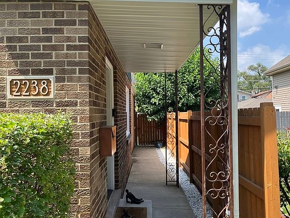 2nd image of 2238 N 75th Ave