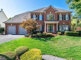 7002 Highland Meadows Ct, Alexandria, VA 22315