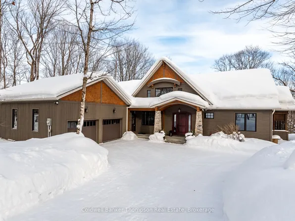 11 Forest Hill Ln, Huntsville, ON P1H 2N5