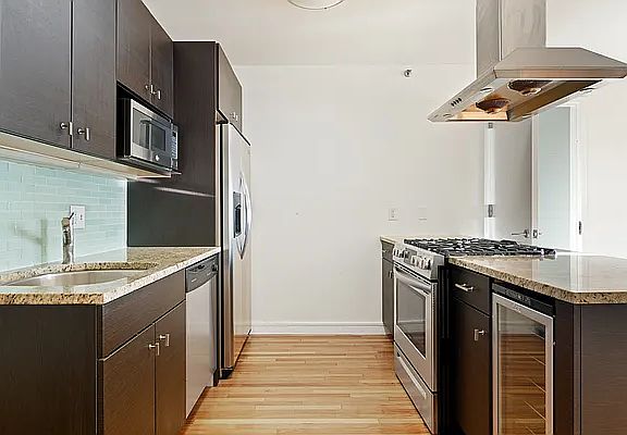 3rd image of 1610 De Kalb Ave #4C