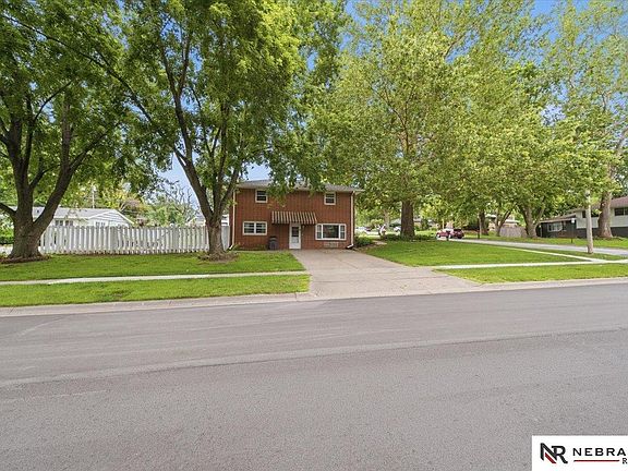 2nd image of 310 Dale Dr