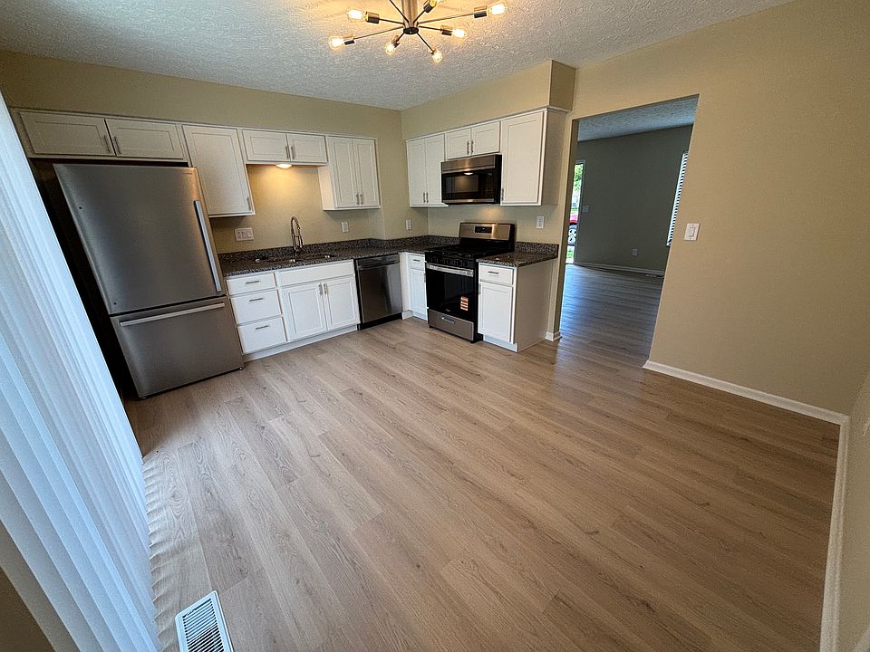 1st image of 1826 Stoneview Ct