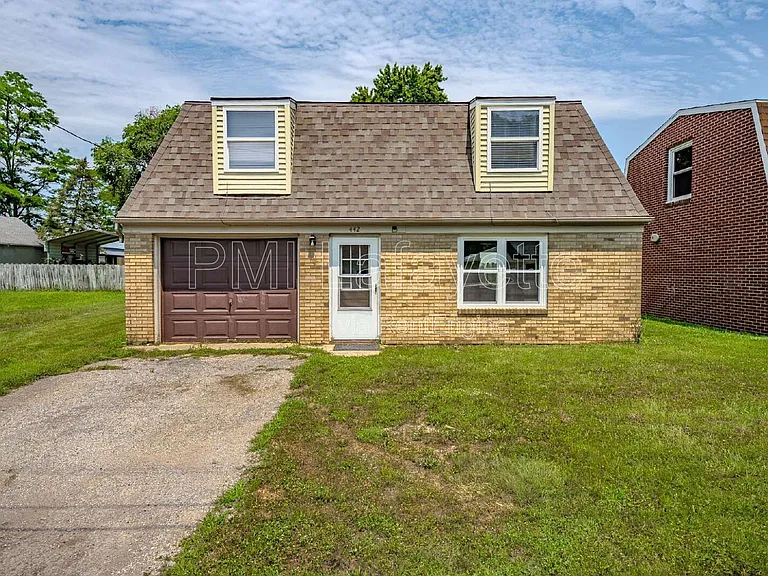 442 Lamplighter Ln — Photo 1