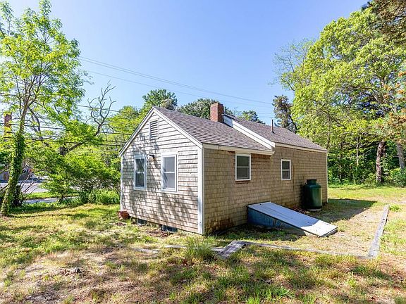 3rd image of 36 Cove Road