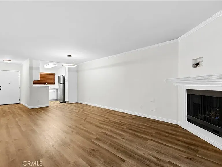 5510 Owensmouth Ave #129 — Photo 18