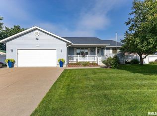 1525 5th Ave, Camanche, IA 52730