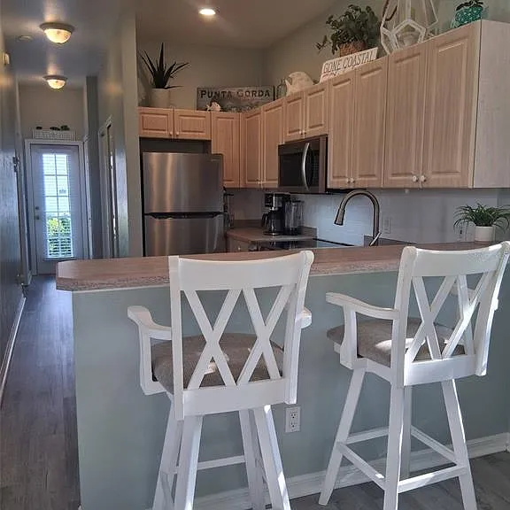 216 Berry St — Photo 30