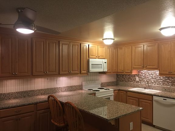 Newly renovated chef's kitchen