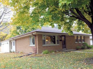 W168N9289 Grand Ave, Menomonee Falls, WI 53051