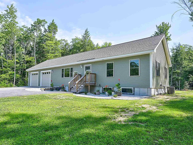 419 Winter Rd — Photo 3