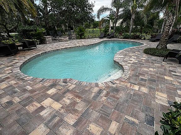 2nd image of 626 Hills Blvd