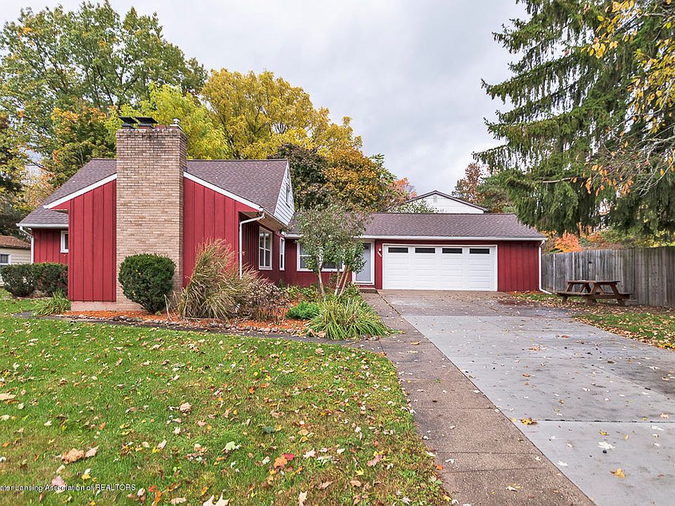 1st image of 2634 Roseland Ave