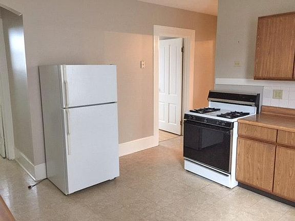 4th image of 1691 N Humboldt Ave Floor 2