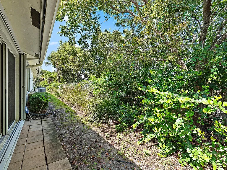 11139 SE Sea Pines Cir — Photo 21