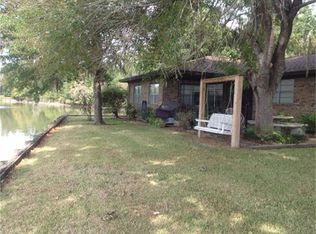424 E Taylor Lake Cir, Livingston, TX 77351