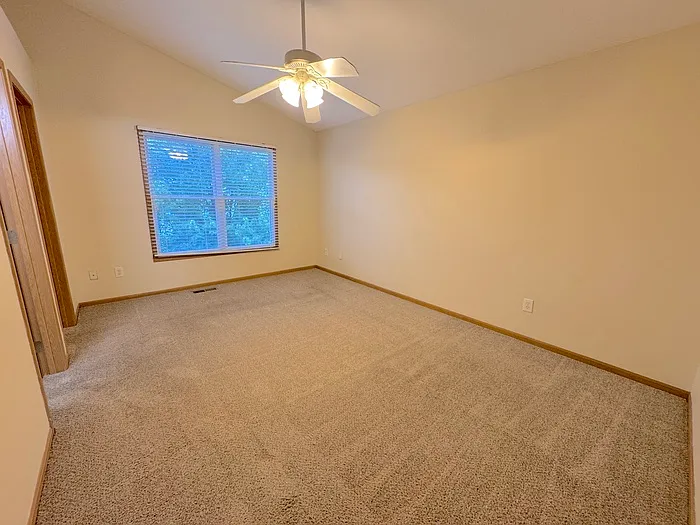 8577 Clover Glade Dr — Photo 13