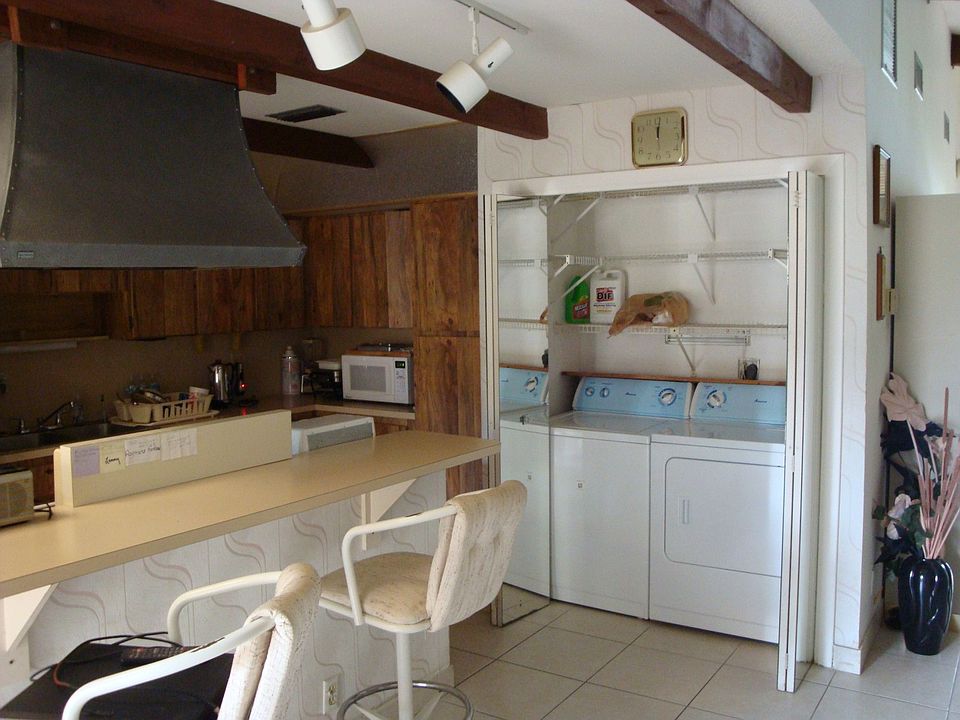 2nd image of 420 Briarwood Cir #2-25