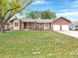 725 Carriage Rd, Maize, KS 67101