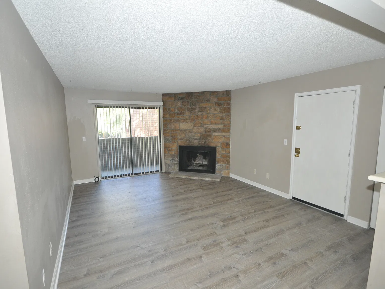1 bed, 723 sqft, $1,250 — Photo 2