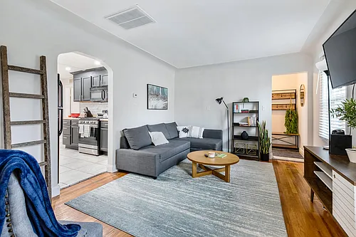 38017 W Chicago St Photo 1
