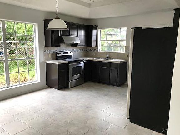 4th image of 3311 Tagle St