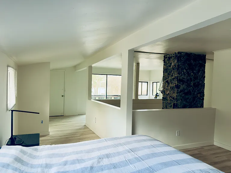 105 Esther St — Photo 13
