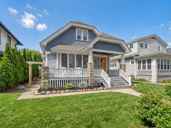 2203 North Bartlett AVENUE, Milwaukee, WI 53202