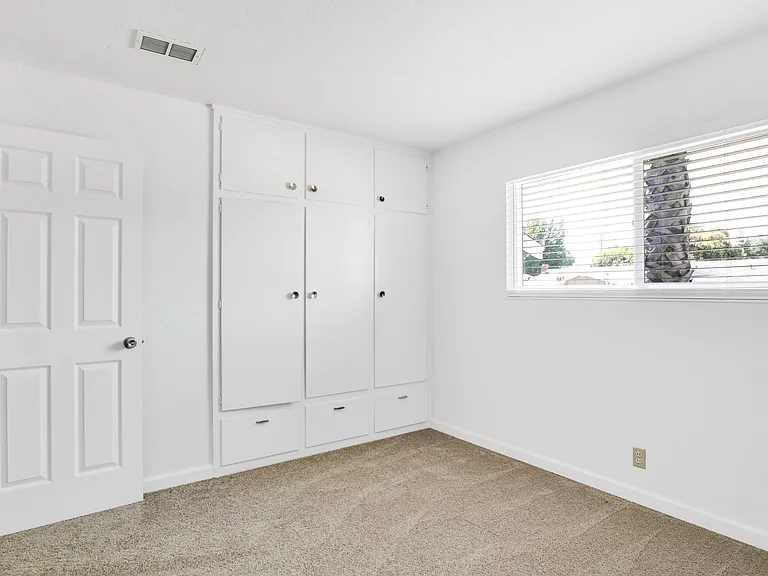 4483 Alex Dr — Photo 14