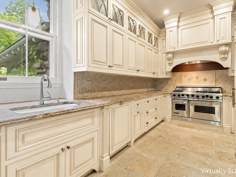 432 Field Point Rd — Photo 24