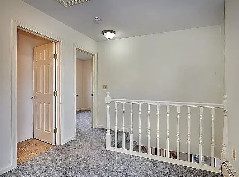240 State St — Photo 2