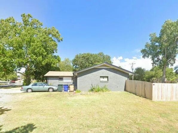 5926 Hanover St, Wichita, KS 67220