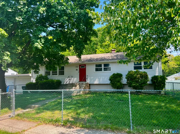 154 Hesse Rd, Hamden, CT 06517