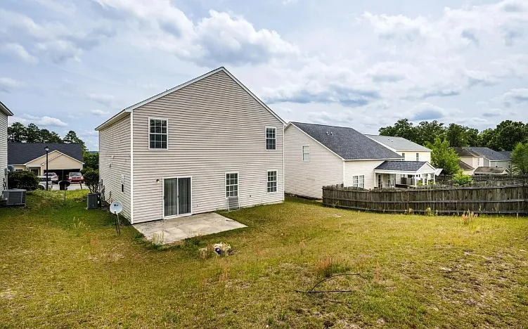 120 Katrina Ct — Photo 8