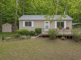 1392 Valley Dr, Traverse City, MI 49685
