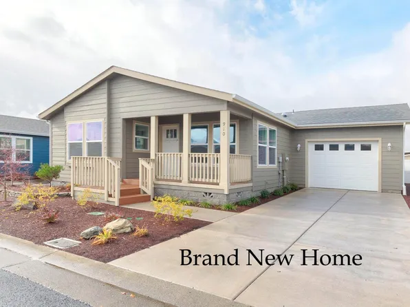 910 Bentley Dr, Grants Pass, OR 97526