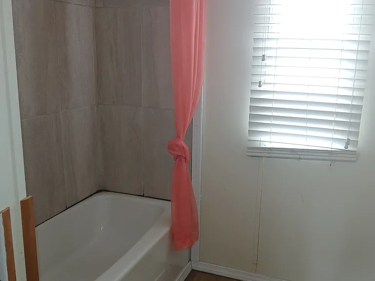 300 Country Springs Dr — Photo 7