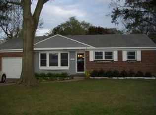 1637 Skyline Dr, Norfolk, VA 23518